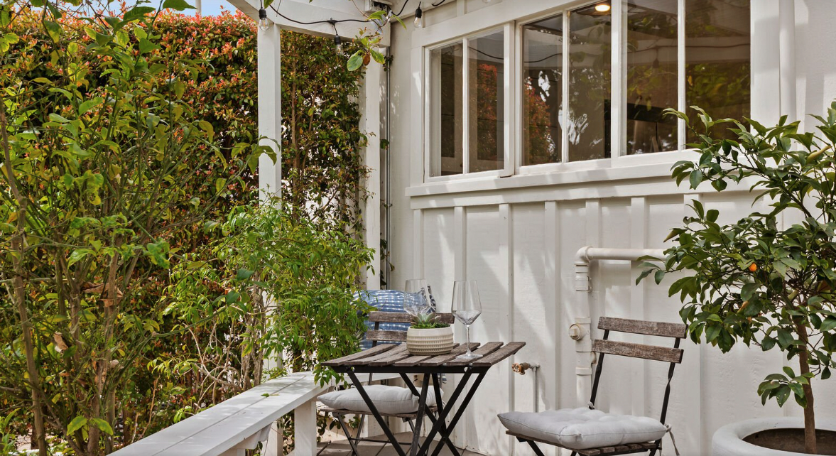 Jameson House - Image 20